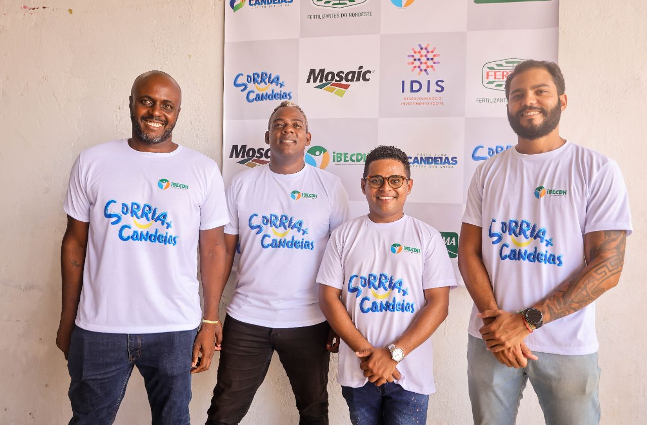 ENTREGA DO PROJETO  “SORRIA + CANDEAIS”